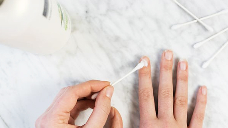 Sử dụng dầu xả như một loại gel dưỡng móng