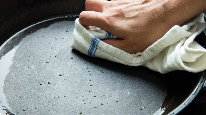 cách chống dính chảo