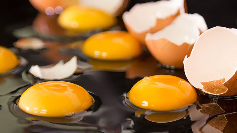 cách nhận biết trứng gà bệnh