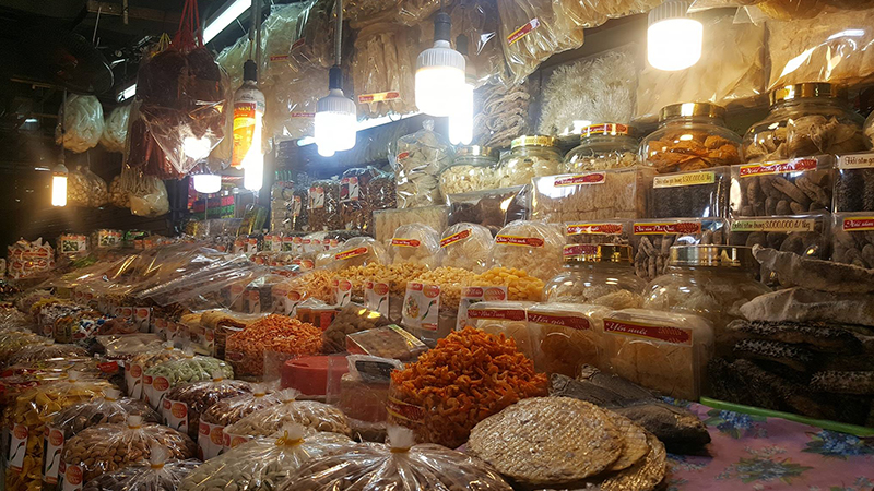 Các sạp Bà Tư Nem