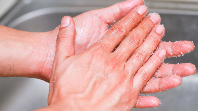 rửa tay bằng Muối