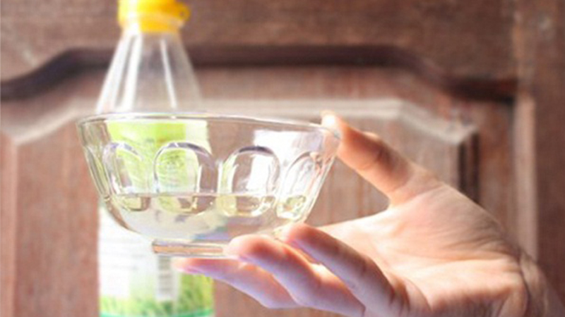 rửa tay bằng Giấm