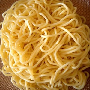 Spaghetti xúc xích