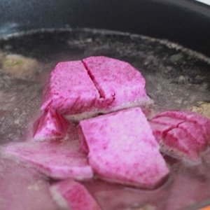 Canh khoai mỡ nấu thịt viên