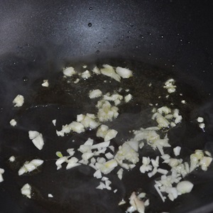 Gà cuộn nấm