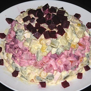 Bánh ga-tô từ… salad Nga