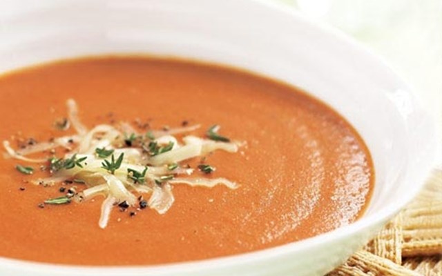 Cách làm súp cà chua phô mai  