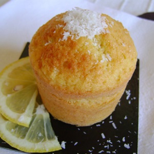 Bánh cupcake chanh dừa