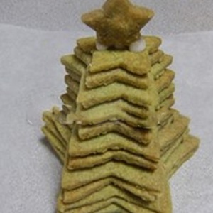 Bánh quy trà xanh hình cây thông