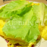 Trứng cuộn salad lạ mà ngon