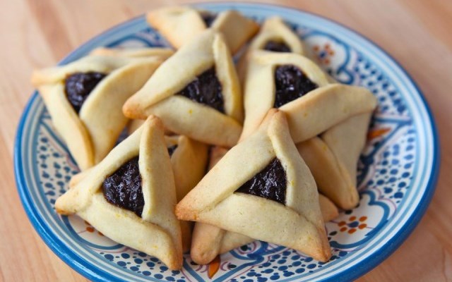 Cách làm bánh quy nhân mứt hình tam giác  