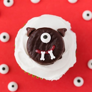 Bánh cupcake quái vật một mắt