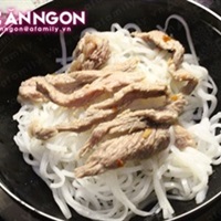 Món ngon cuối tuần: Phở bò viên sa tế