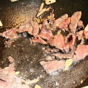 Canh bắp cải nấu thịt bò