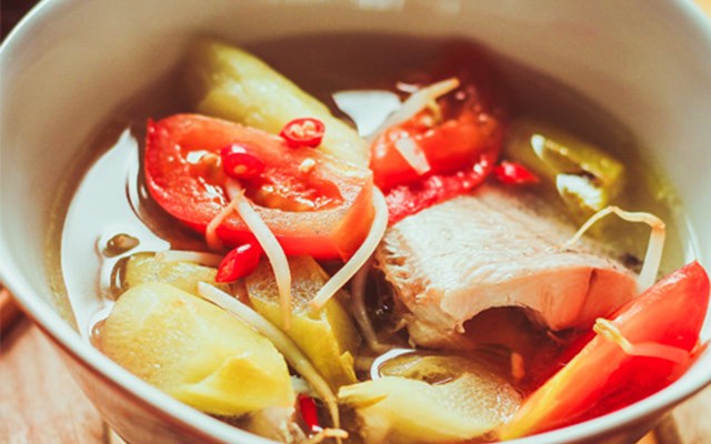 Cách làm canh chua nấu cá lóc  