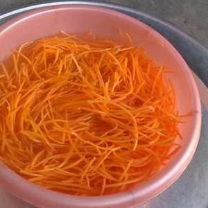 Mứt cà rốt bào sợi