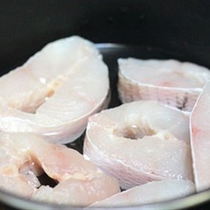 Cách nấu cá lóc rim tiêu 