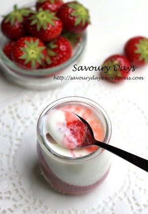 Tự làm sữa chua hoa quả – Strawberry  