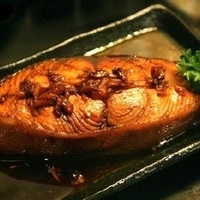 Cá  kho tương trên bếp từ munchen