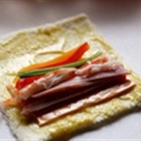 Cuộn sushi bằng bánh mỳ