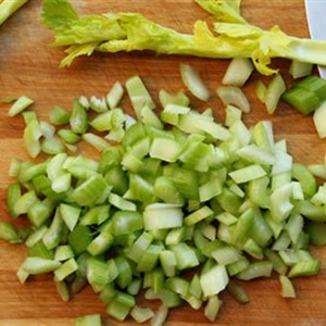 Salad táo mix hạt hồ đào