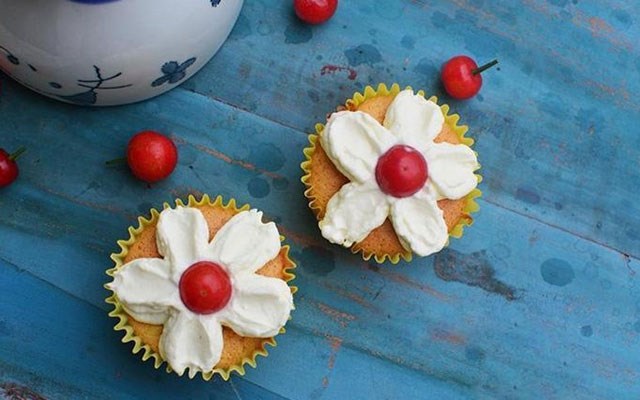 Cách làm bánh cupcake hình hoa  