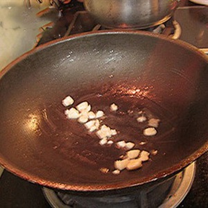 Trứng cuộn pate xúc xích