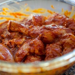 Thịt gà hầm cay kiểu Hàn