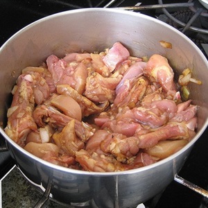 Canh thịt gà nấu lá giang