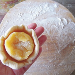 Bánh bao nhân trứng xốp