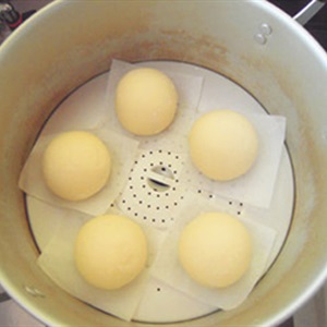 Bánh bao nhân trứng xốp
