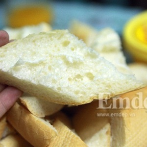 Tự làm bánh mì bơ tỏi