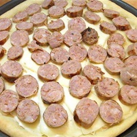 Làm bánh Pizza