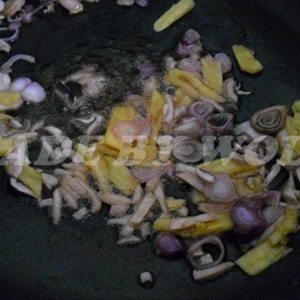 Bao tử cá xốt nấm