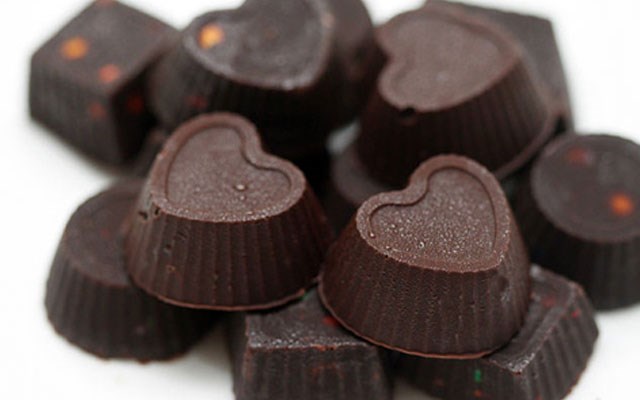 Cách làm chocolate hình trái tim  