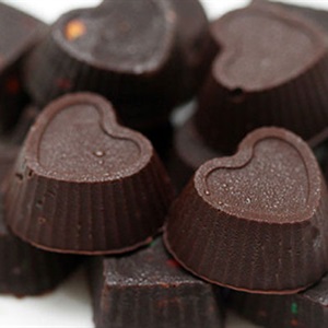 Tự làm chocolate hình trái tim