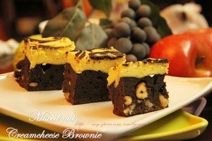 Mixed nuts creamcheese brownie  