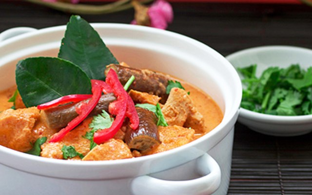 Cách làm cà ri gà cay Thái Lan  