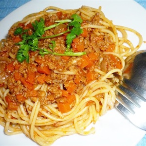 Spaghetti thịt bằm cà rốt