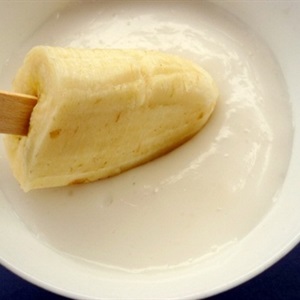 Kem chuối phủ dừa