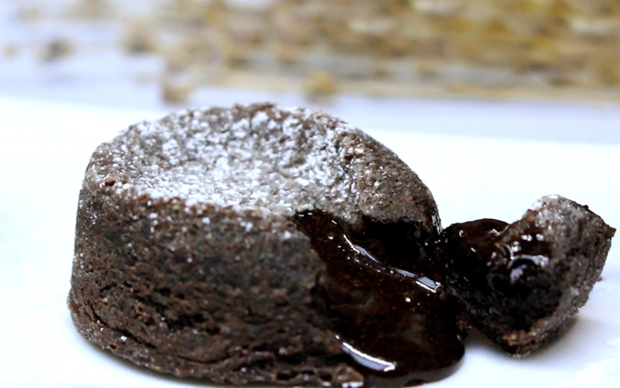 Cách làm bánh lava chocolate  