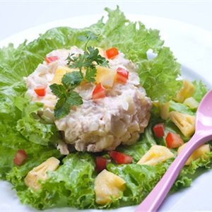 Salad gà thơm và khoai tây