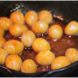 Trứng cút sốt chua cay