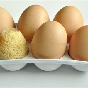 Bánh bông lan hình quả trứng