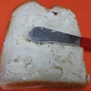 Bánh mì sandwich dưa leo