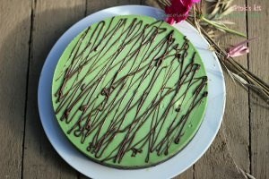 Chocolate & green tea cheese cupcake  