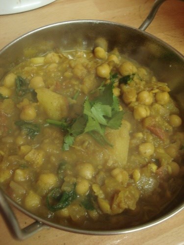 Cà ri Ấn Độ với đậu xanh  