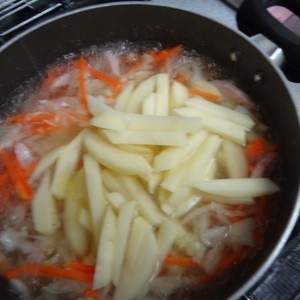 Súp bắp cải và súp rau no căng
