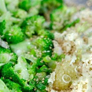 Salad đậu hũ và bông cải xanh