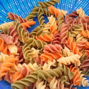 Salad pasta sắc màu
